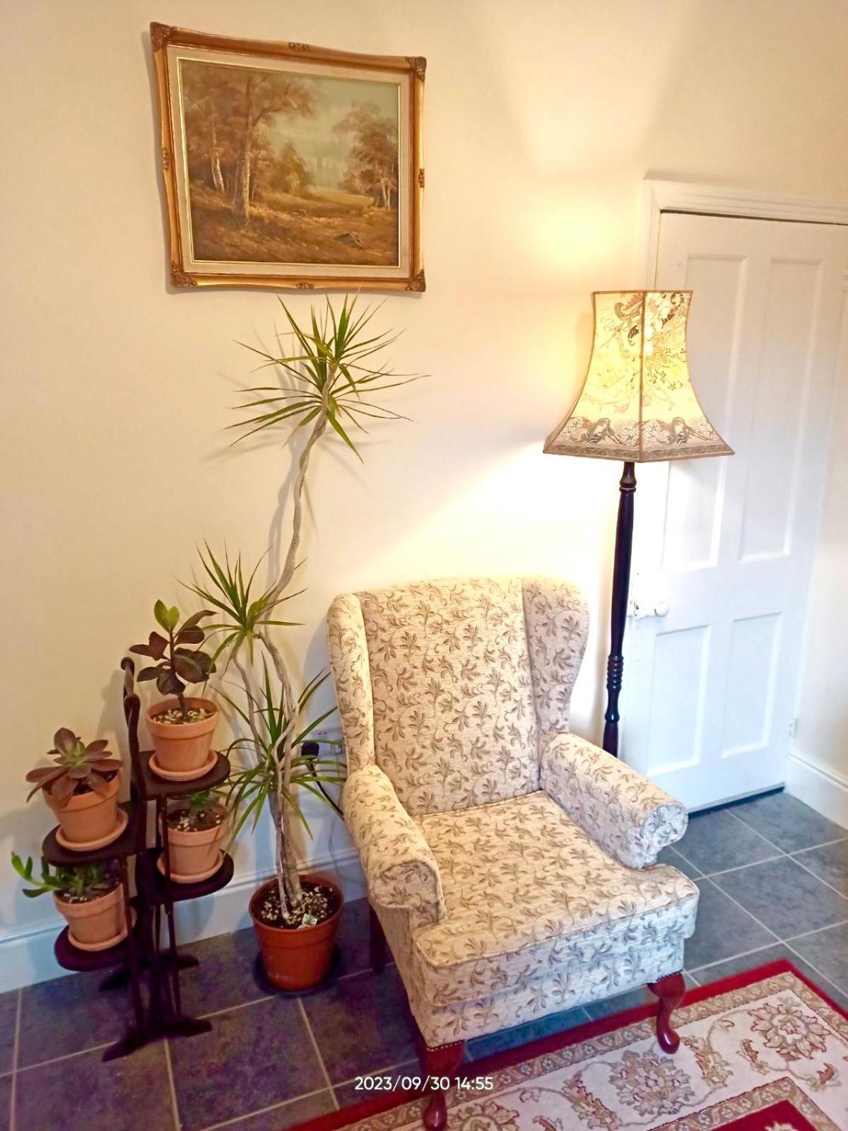 Traditional English House ダービー エクステリア 写真